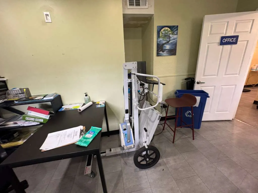 Portable X-ray equipment at urgent care El Cajon